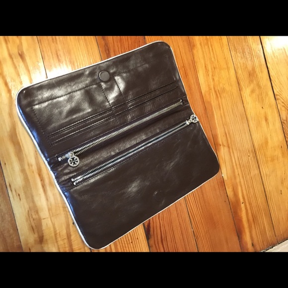 Tory Burch clutch - Picture 2 of 2